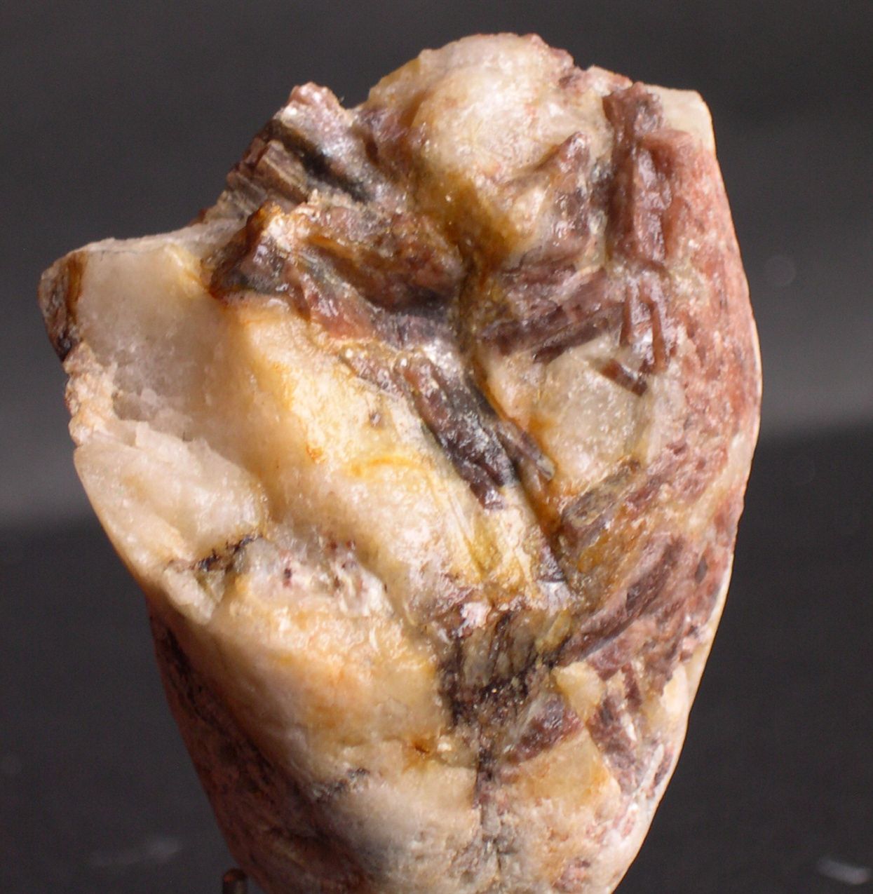 Andalousite