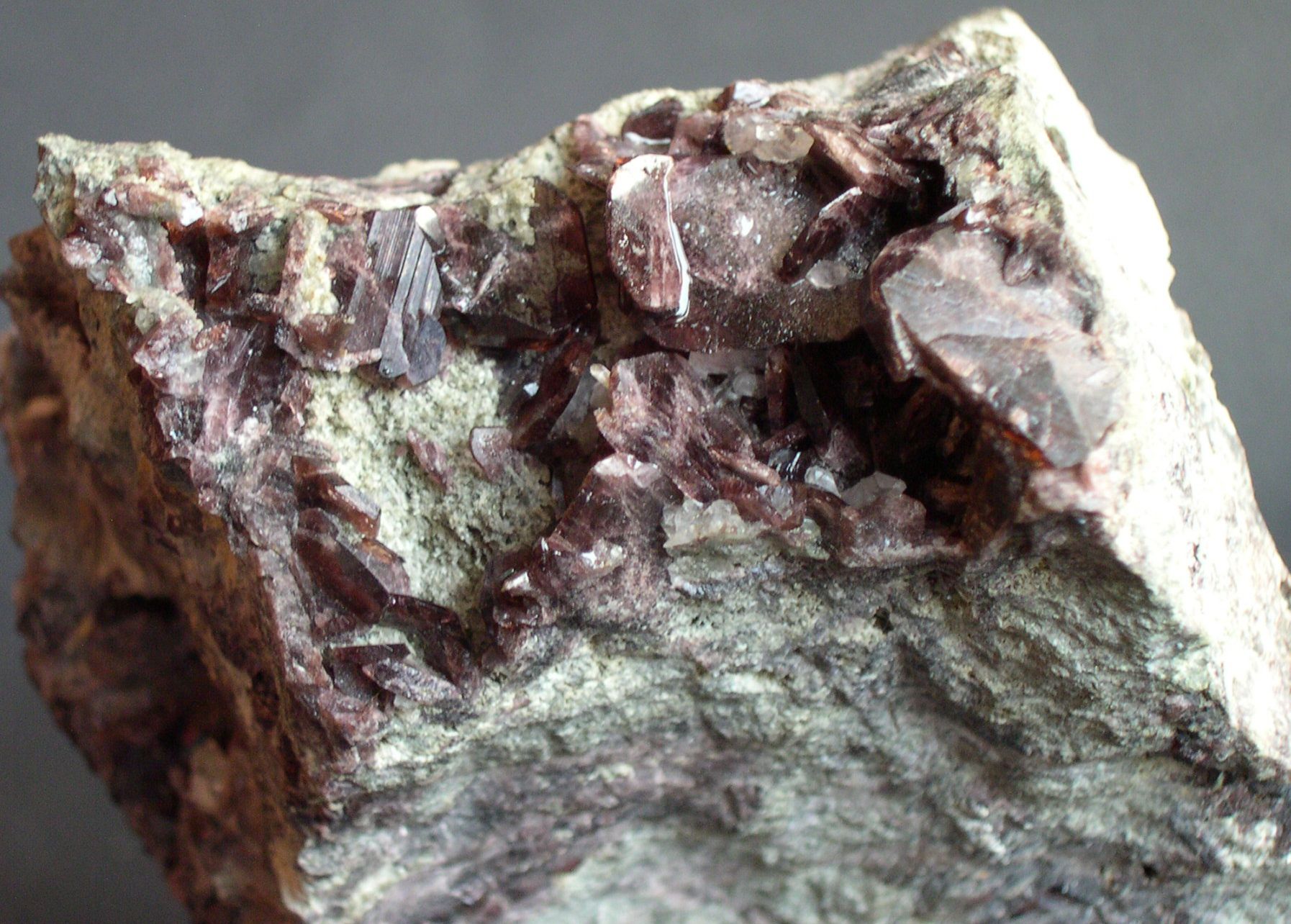 Axinite