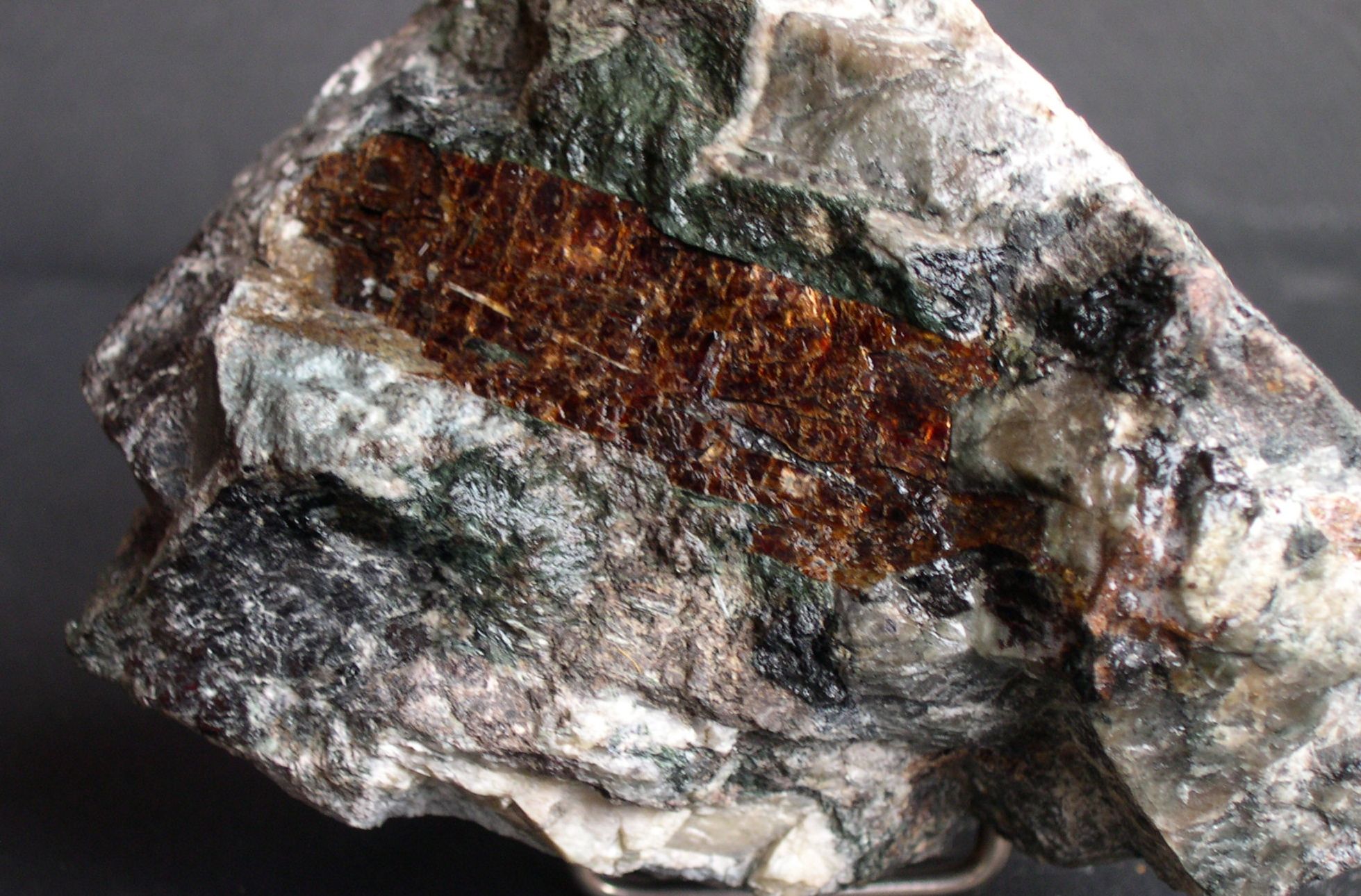Lamprophyllite